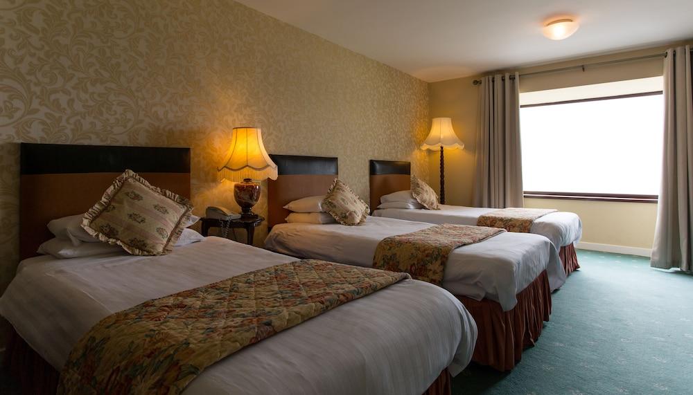 The Sandhouse Hotel And Marine Spa Donegal Town Exterior photo