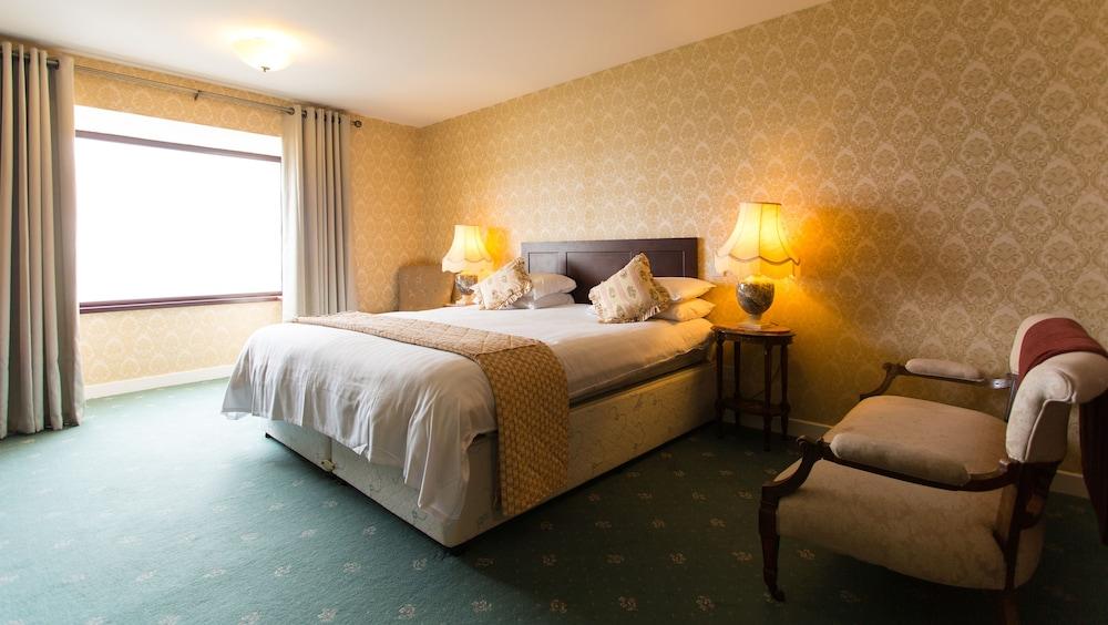 The Sandhouse Hotel And Marine Spa Donegal Town Exterior photo